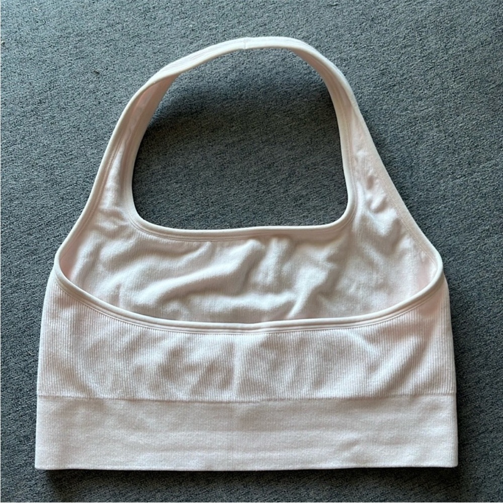 Fabletics Piper Seamless Ribbed Halter Bralette - Picture 5 of 6
